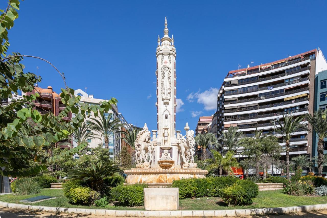 Beach Suite, City & Mountain View Alicante Zewnętrze zdjęcie